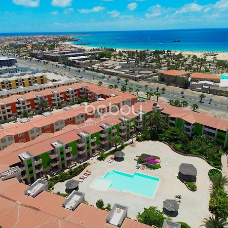 Djadsal Moradias - By Bobbywashere Santa Maria Exterior photo