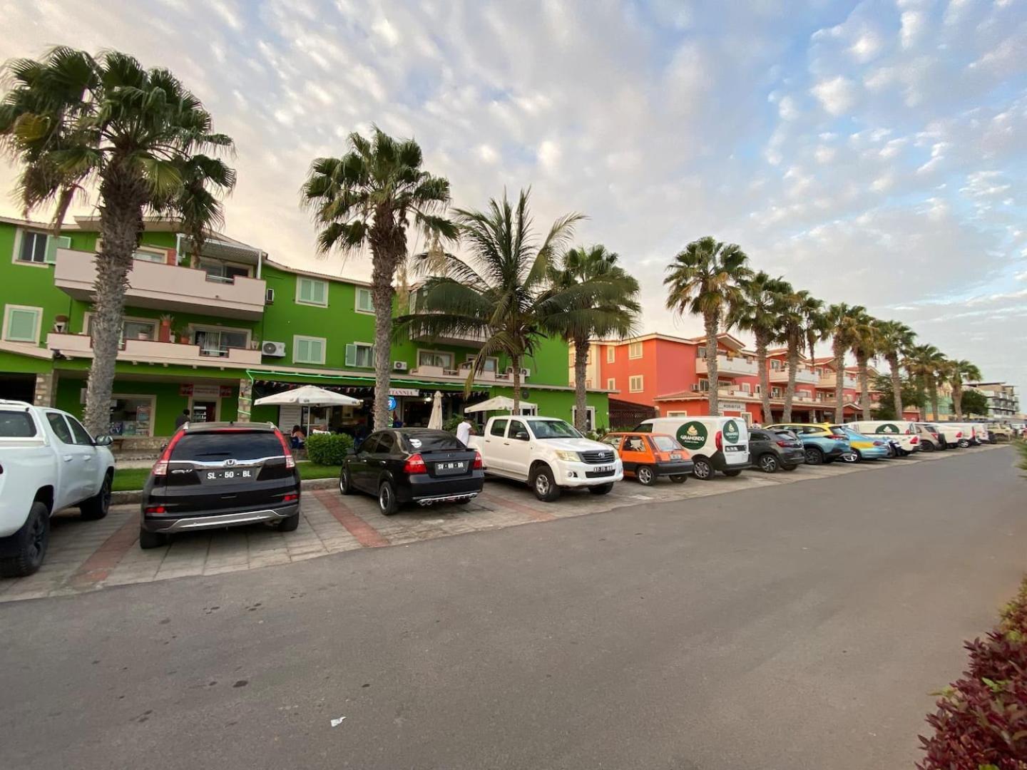 Djadsal Moradias - By Bobbywashere Santa Maria Exterior photo